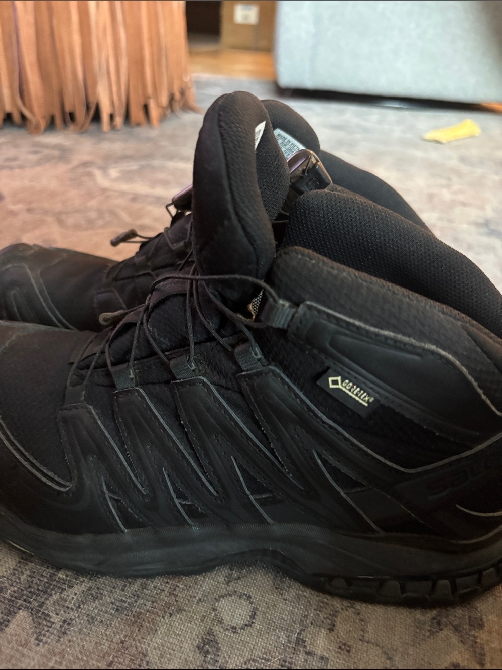 Salomon Black Gore-Tex Men's Trail Boots